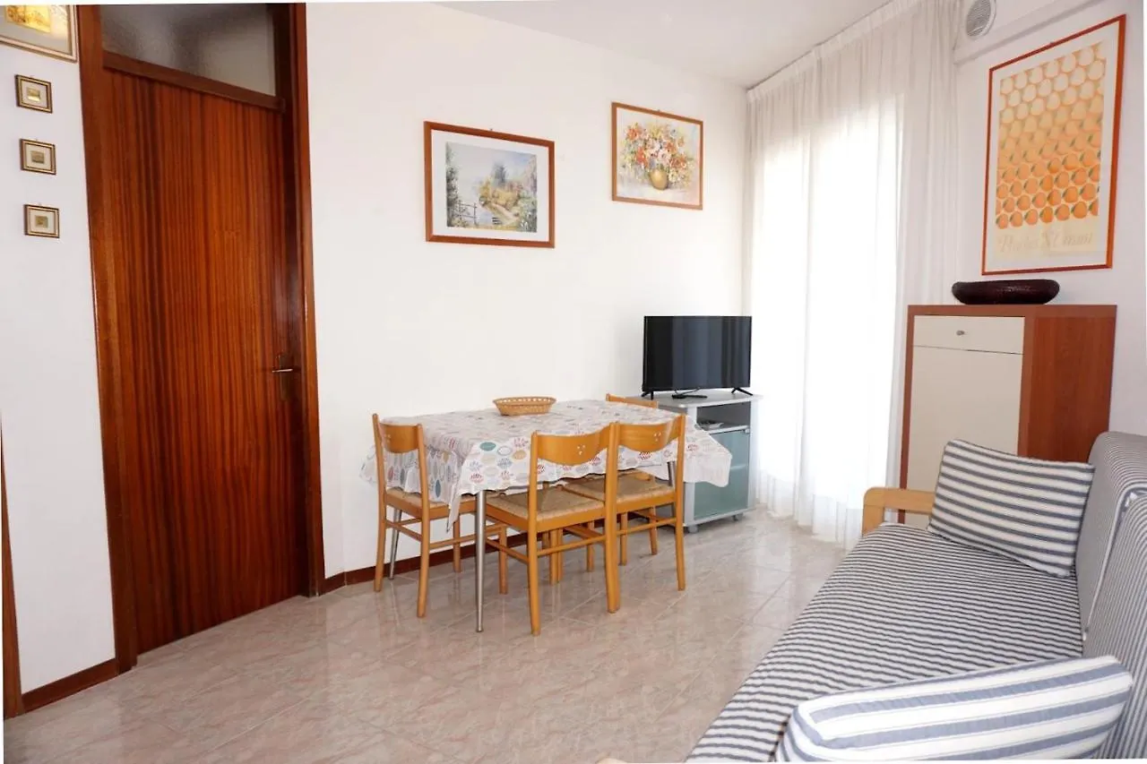 Lovely One Bedroom Flat In Porto Santa Margherita Apartment