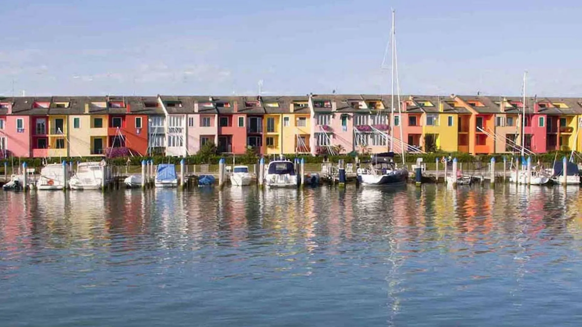 Lägenhet Lovely One Bedroom Flat In Porto Santa Margherita